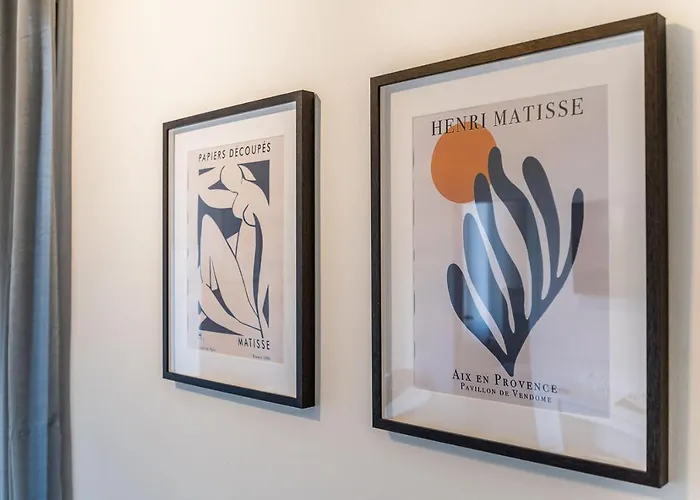 Emilia Essence بيت ضيافة 3*